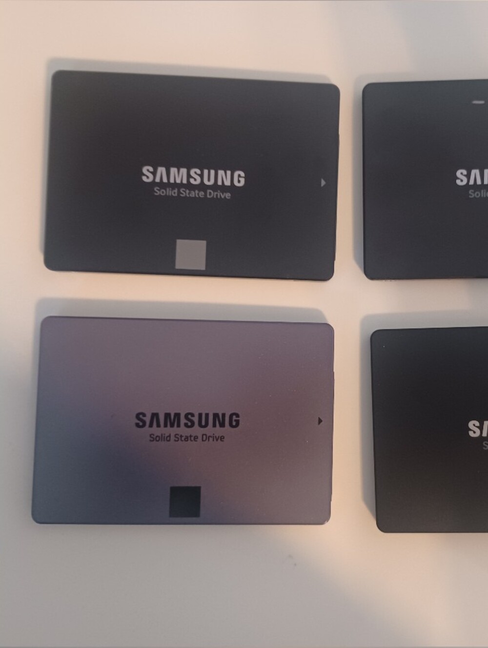 Used 4x samsung 500GB  SSD Solid State Drive.